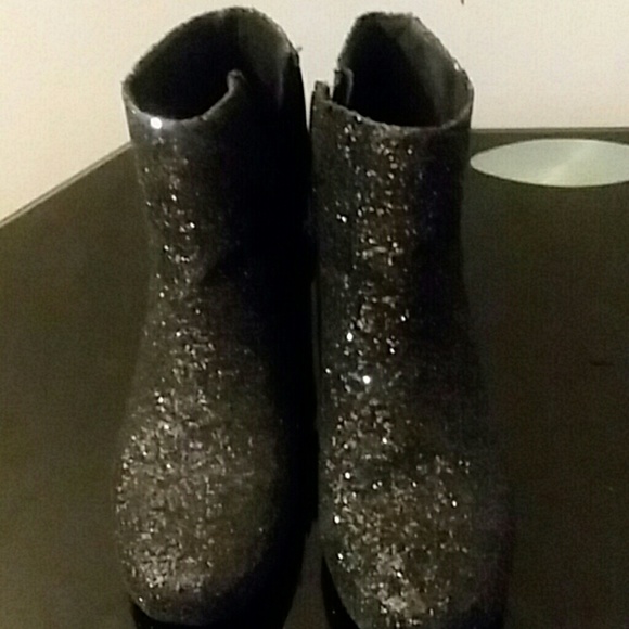 heels - Picture 2 of 4